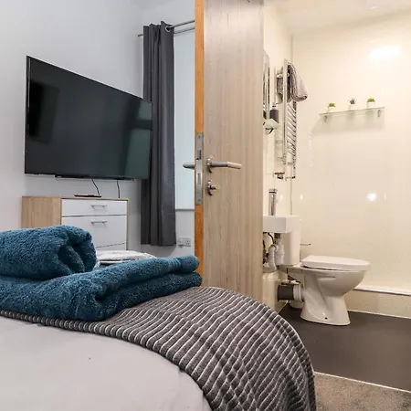 Teylu Apartment Camborne